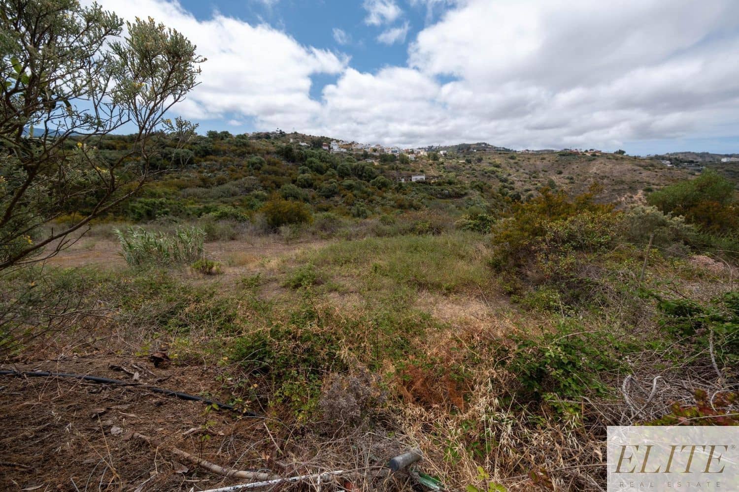 Rakentamaton maa myytävänä paikassa San Lorenzo - 520 000 € (Ref: 9586868)