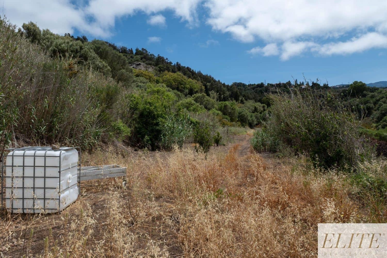 Rakentamaton maa myytävänä paikassa San Lorenzo - 520 000 € (Ref: 9586868)