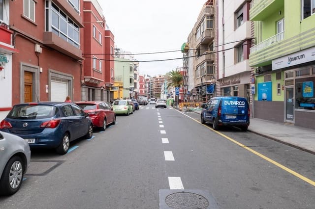 Kaupallinen myytävänä paikassa Alcaravaneras, Las Palmas de Gran Canaria - 174 000 € (Ref: 9586869)