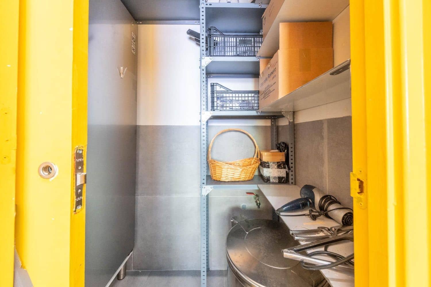 Kaupallinen myytävänä paikassa Las Palmas de Gran Canaria - 174 000 € (Ref: 9586869)