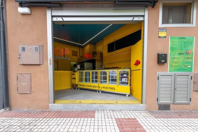 Kaupallinen myytävänä paikassa Alcaravaneras, Las Palmas de Gran Canaria - 174 000 € (Ref: 9586869)