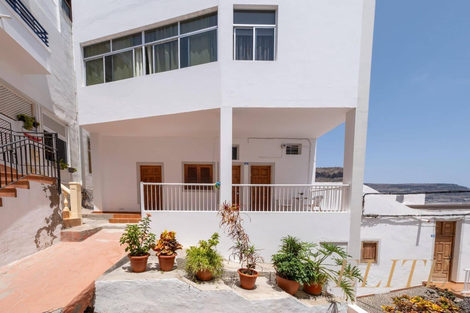 Apartment for sale in Mogan - € 850,000 (Ref: 9586872)