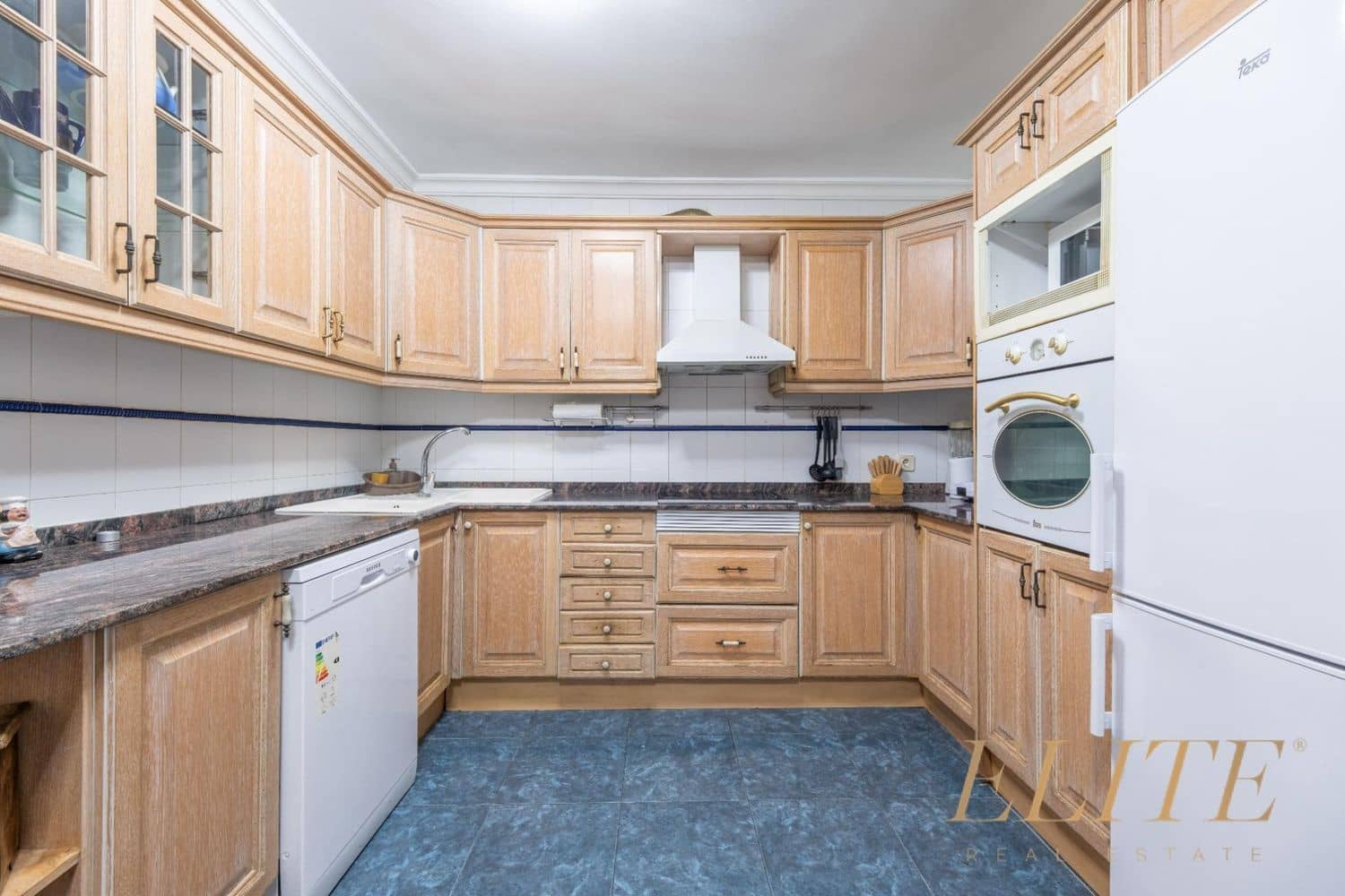 5 bedroom Townhouse for sale in San Bartolome de Tirajana with garage - € 530,000 (Ref: 9586873)