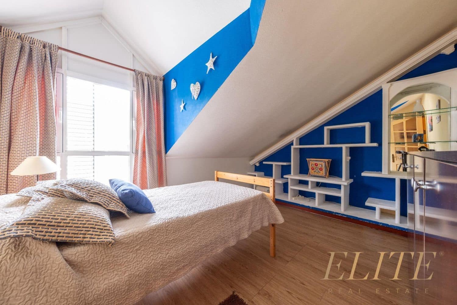 5 bedroom Townhouse for sale in San Bartolome de Tirajana with garage - € 530,000 (Ref: 9586873)