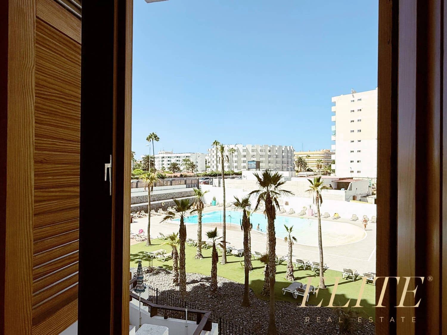 2 bedroom Apartment for sale in Playa del Ingles with pool garage - € 260,000 (Ref: 9586874)