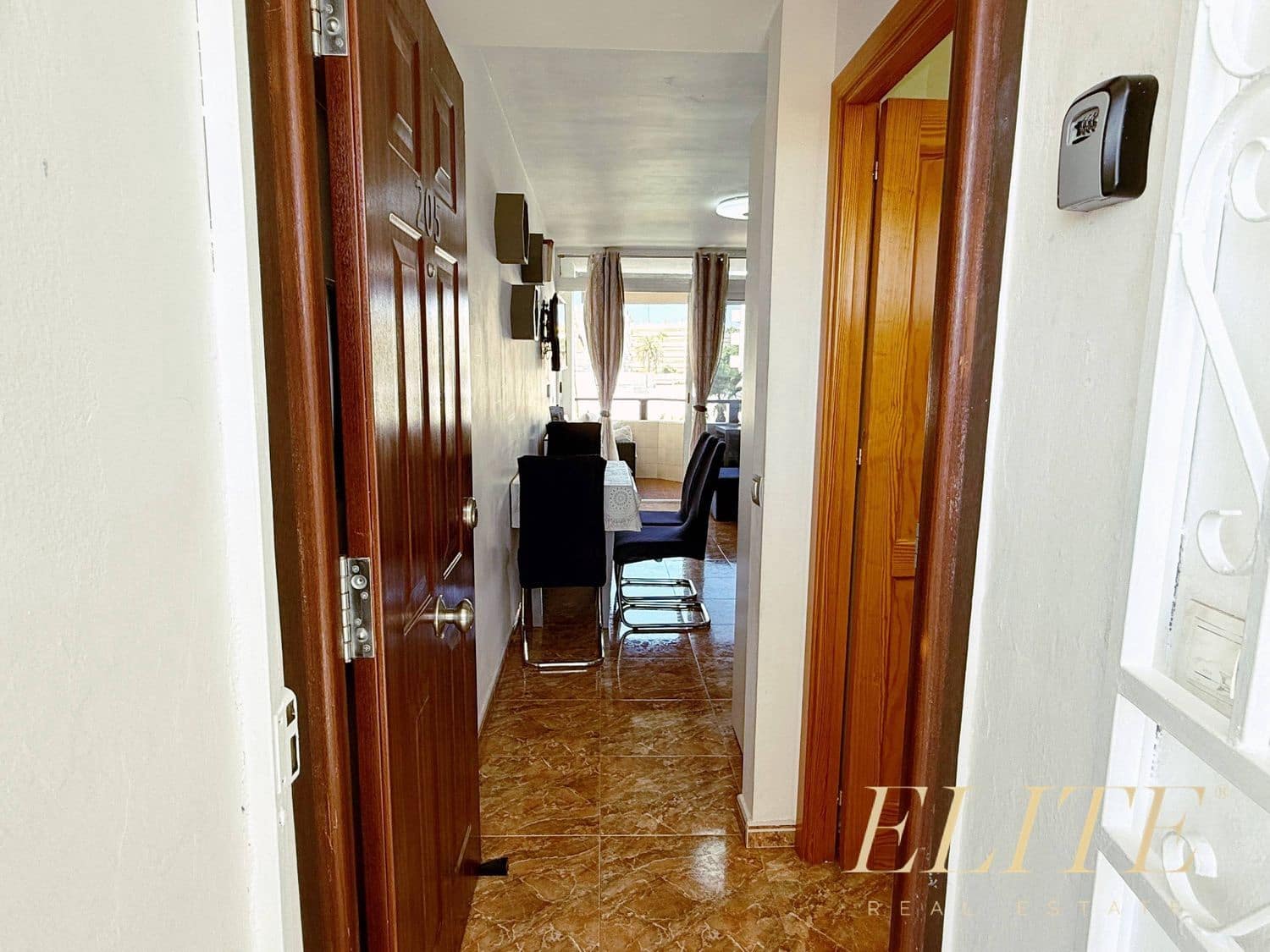 2 bedroom Apartment for sale in Playa del Ingles with pool garage - € 260,000 (Ref: 9586874)