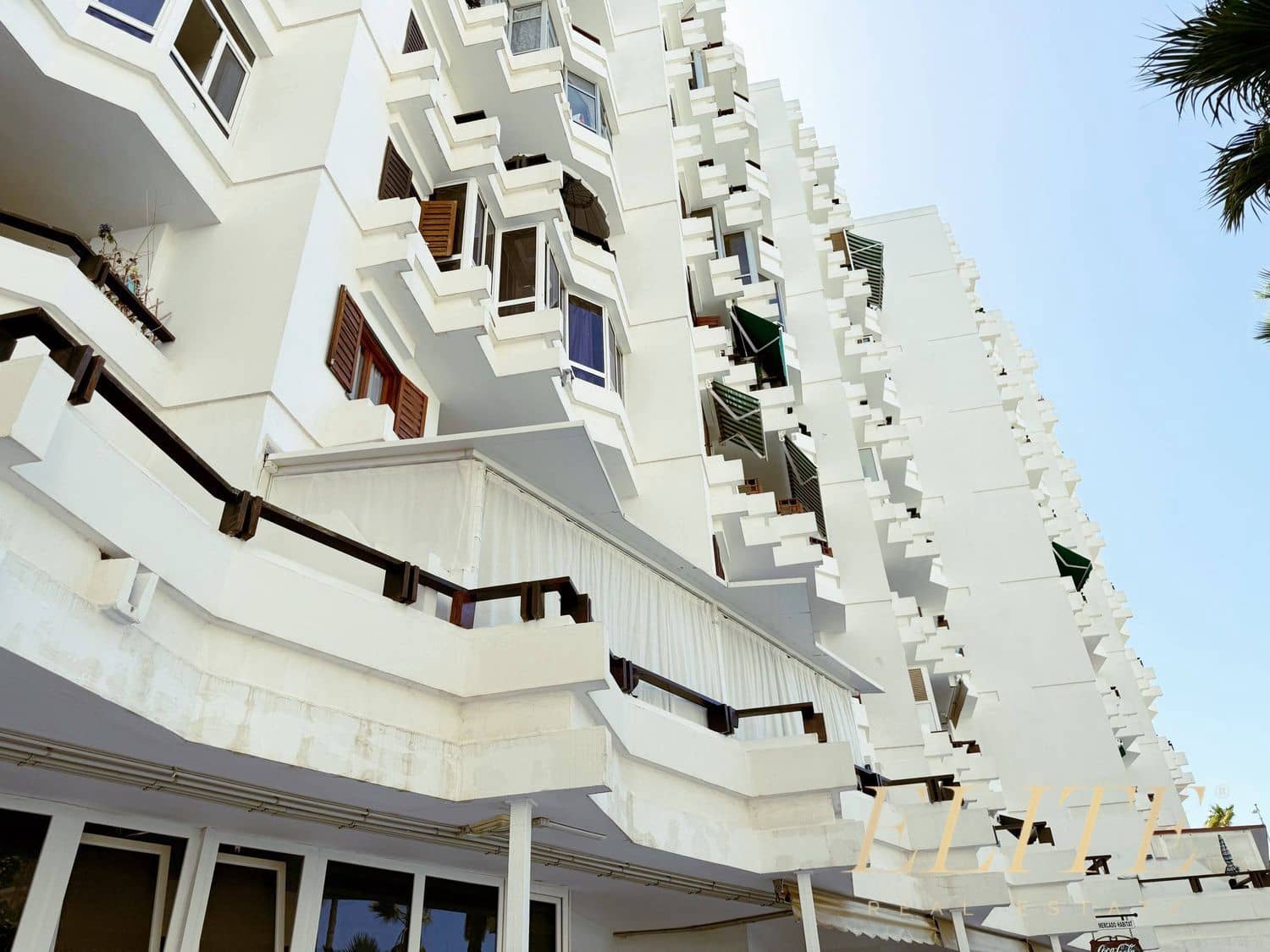 2 bedroom Apartment for sale in Playa del Ingles with pool garage - € 260,000 (Ref: 9586874)