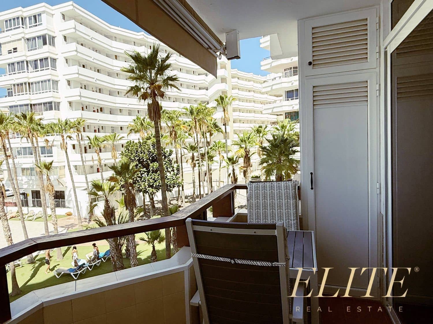 2 bedroom Apartment for sale in Playa del Ingles with pool garage - € 260,000 (Ref: 9586874)