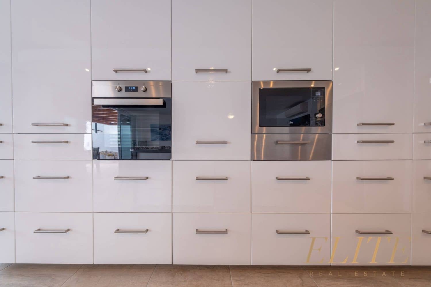 3 slaapkamer Huis te koop in Mogan met zwembad garage - € 780.000 (Ref: 9586875)