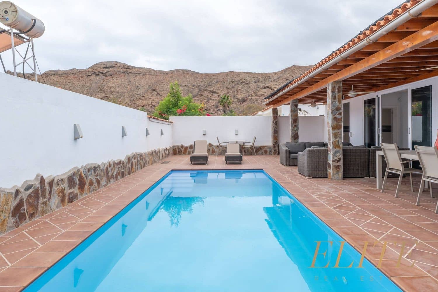 3 slaapkamer Huis te koop in Mogan met zwembad garage - € 780.000 (Ref: 9586875)