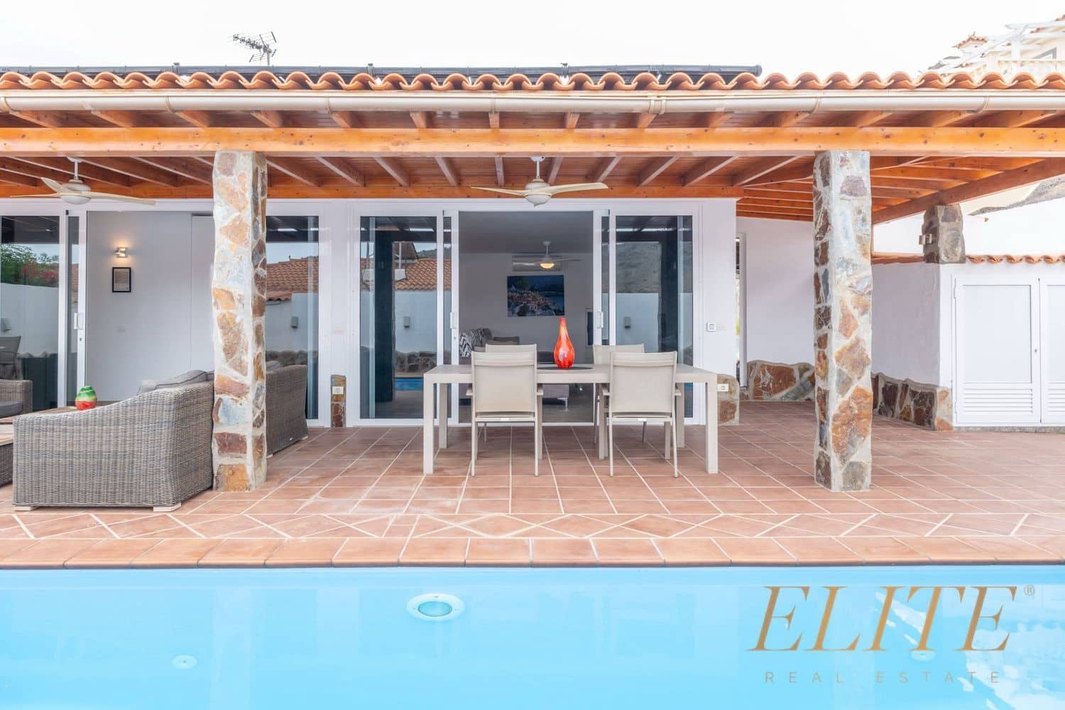 3 slaapkamer Huis te koop in Mogan met zwembad garage - € 780.000 (Ref: 9586875)