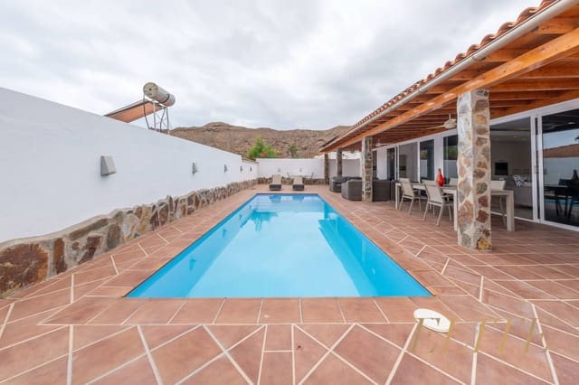 3 slaapkamer Huis te koop in Mogán met zwembad garage - € 780.000 (Ref: 9586875)