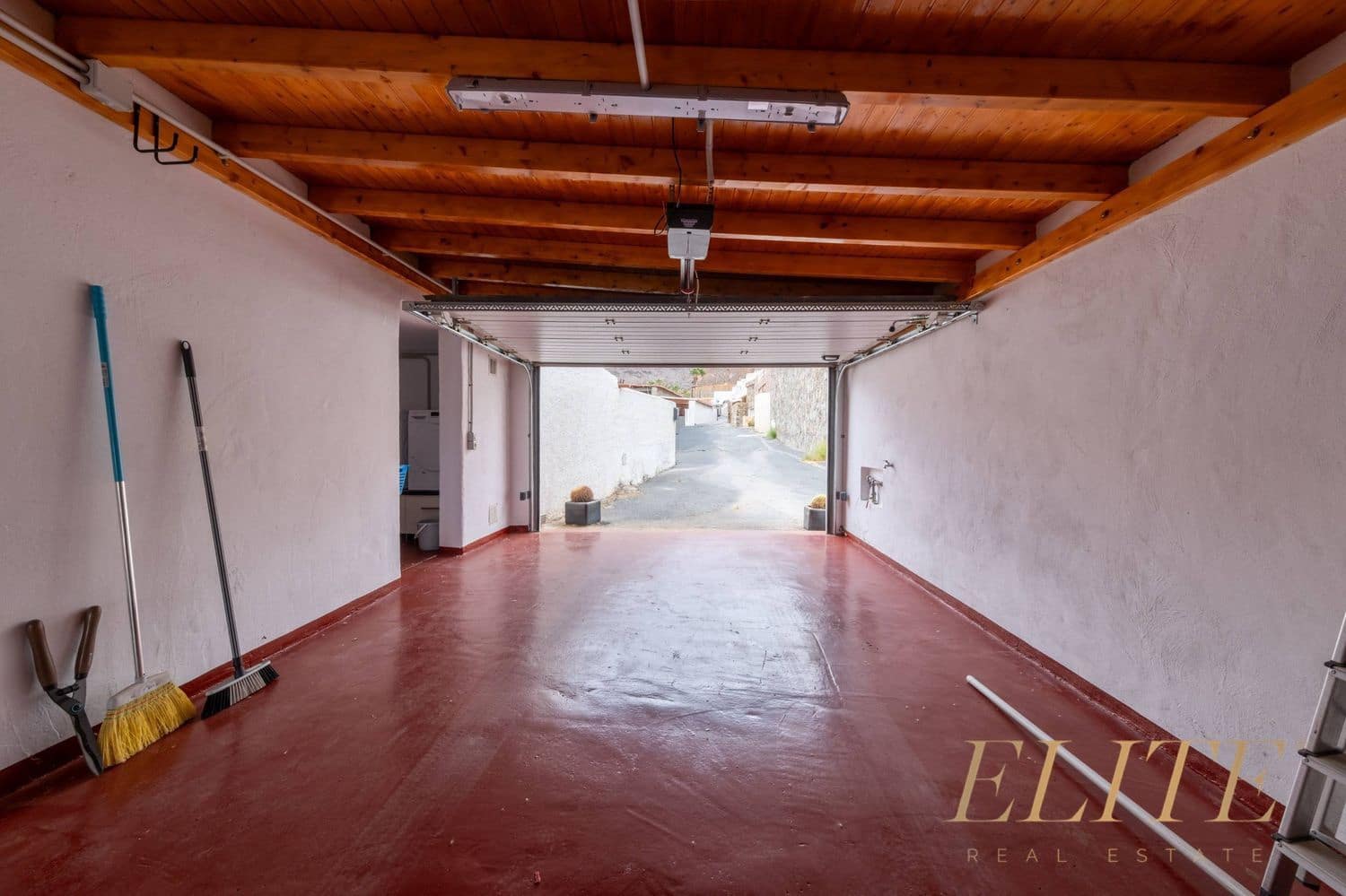3 slaapkamer Huis te koop in Mogan met zwembad garage - € 780.000 (Ref: 9586875)