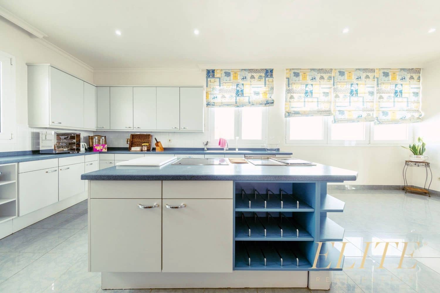 Chalet de 6 habitaciones en Las Palmas de Gran Canaria en venta con garaje - 2.400.000 € (Ref: 9586877)