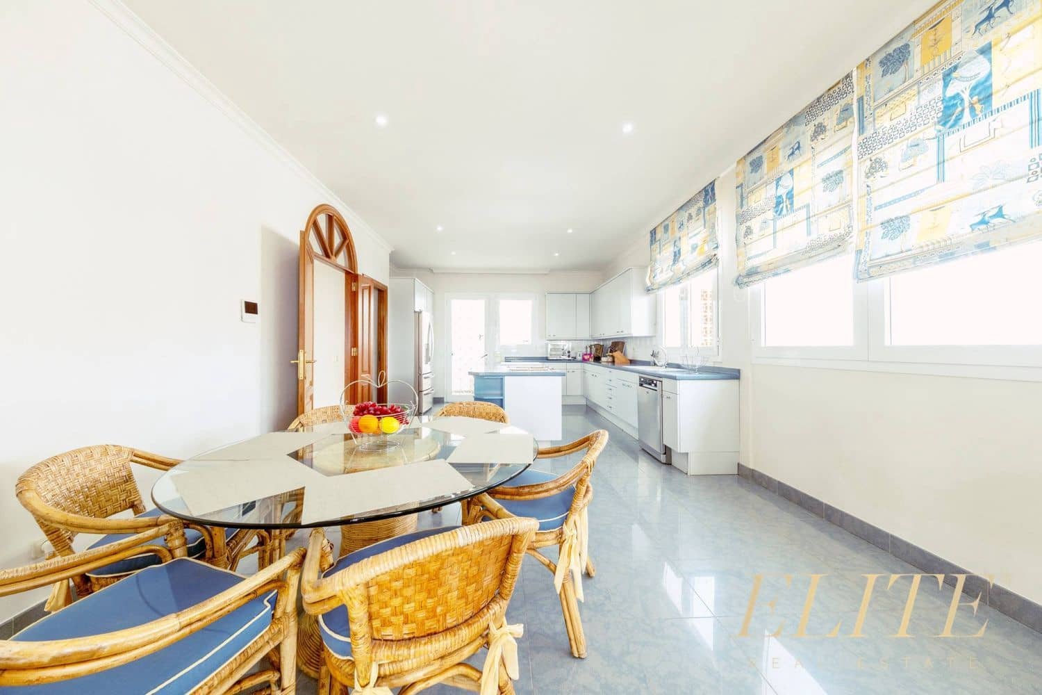 Chalet de 6 habitaciones en Las Palmas de Gran Canaria en venta con garaje - 2.400.000 € (Ref: 9586877)