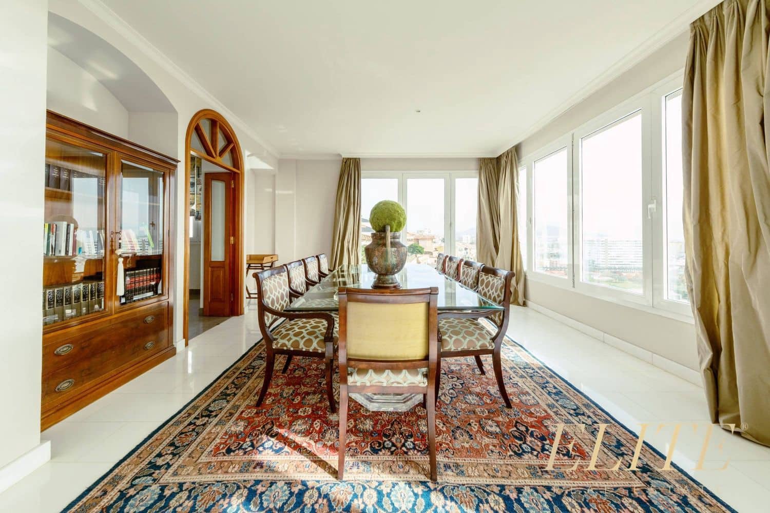 Chalet de 6 habitaciones en Las Palmas de Gran Canaria en venta con garaje - 2.400.000 € (Ref: 9586877)