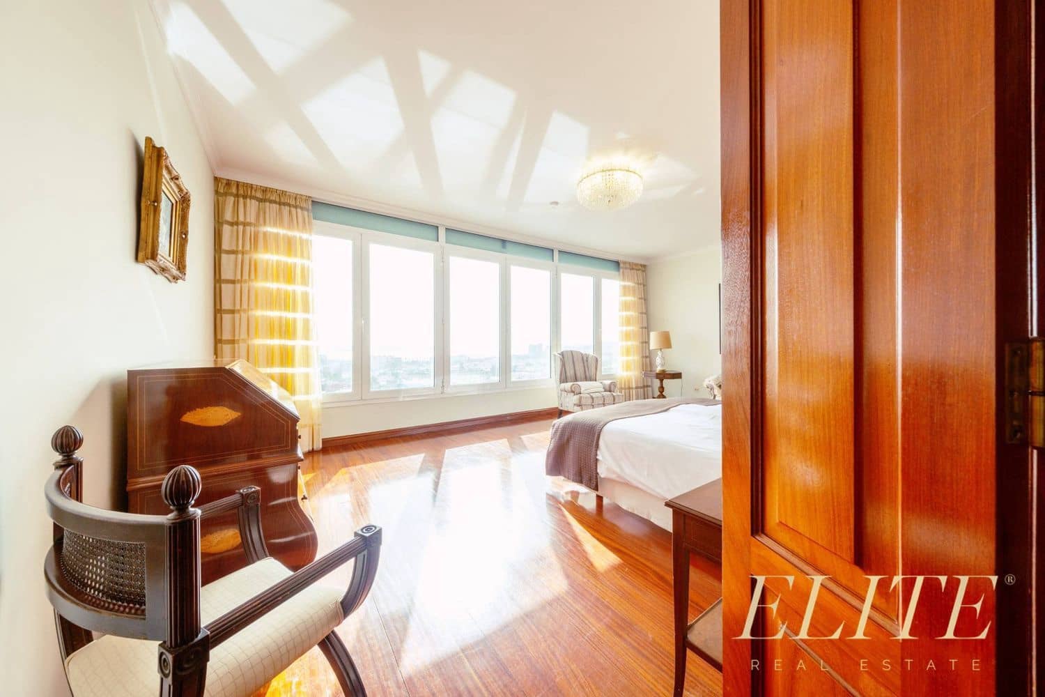 Chalet de 6 habitaciones en Las Palmas de Gran Canaria en venta con garaje - 2.400.000 € (Ref: 9586877)