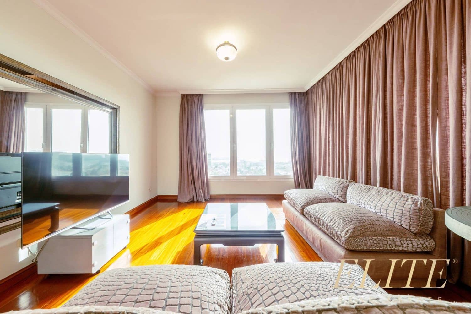 Chalet de 6 habitaciones en Las Palmas de Gran Canaria en venta con garaje - 2.400.000 € (Ref: 9586877)