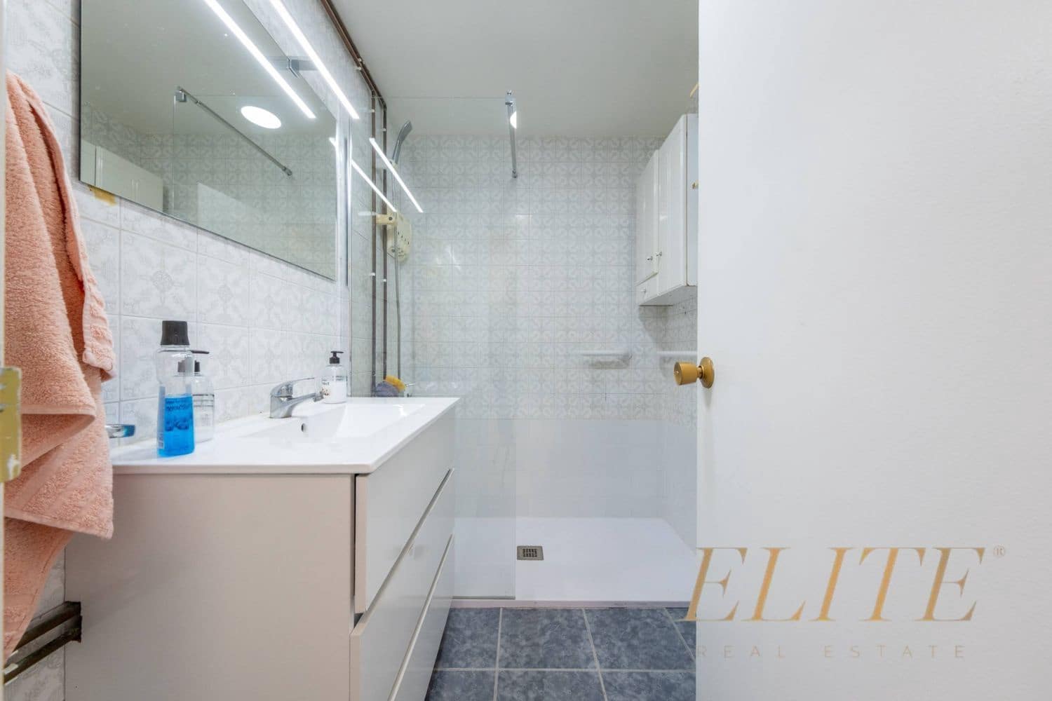 4 bedroom Apartment for sale in Las Palmas de Gran Canaria with garage - € 395,000 (Ref: 9586878)