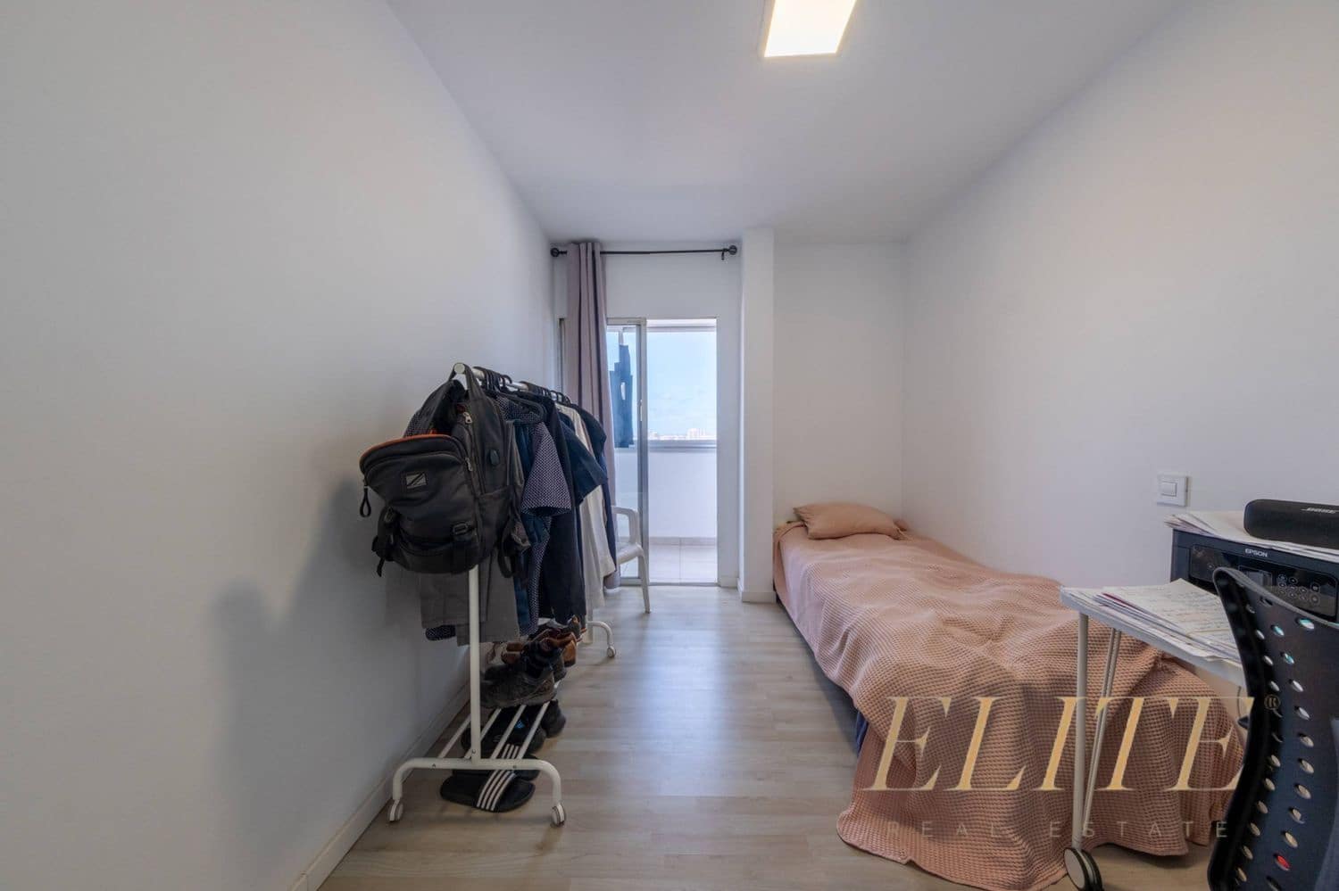 4 bedroom Apartment for sale in Las Palmas de Gran Canaria with garage - € 395,000 (Ref: 9586878)