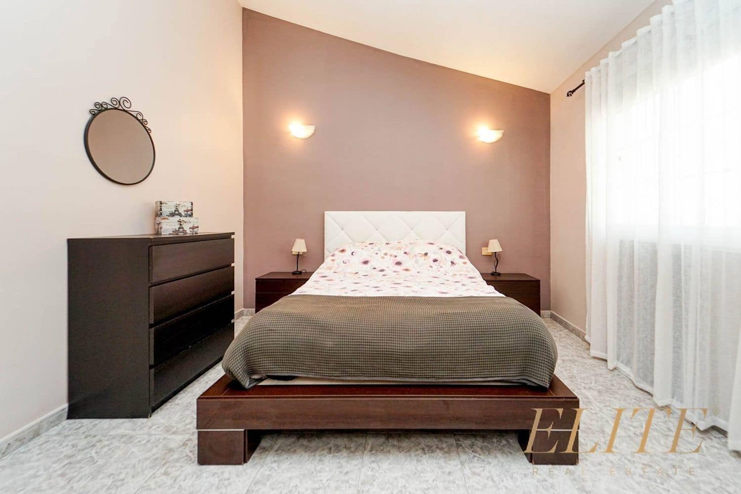 3 bedroom Townhouse for sale in El Tablero with garage - € 385,000 (Ref: 9586880)