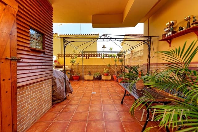 3 bedroom Townhouse for sale in El Tablero, San Bartolomé de Tirajana with garage - € 385,000 (Ref: 9586880)
