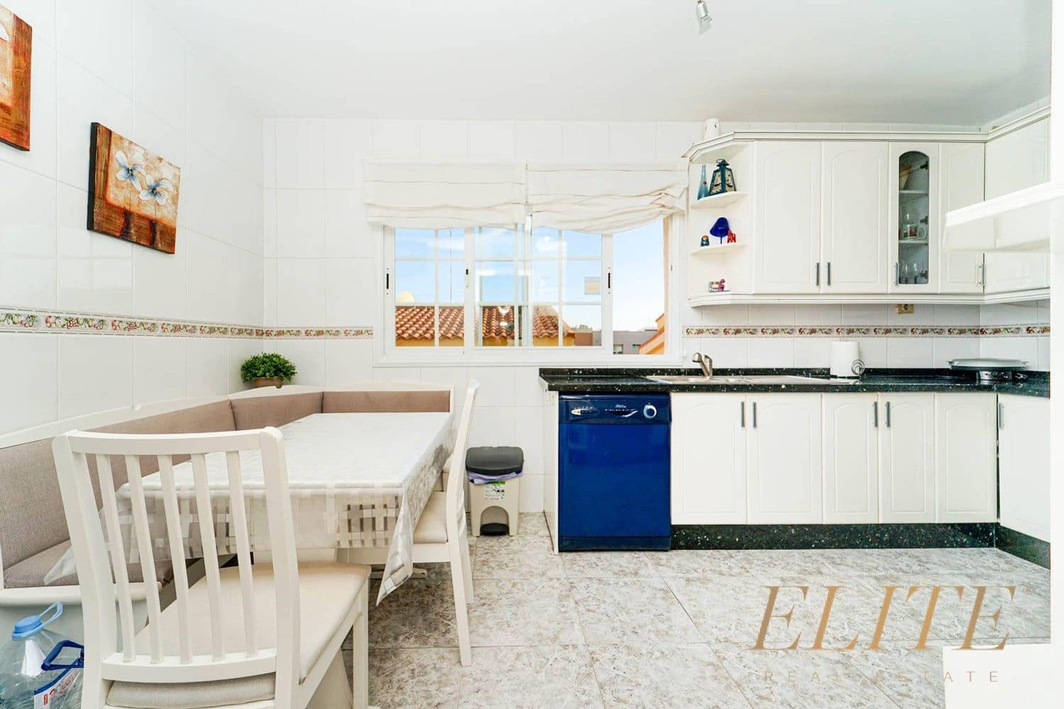 3 bedroom Townhouse for sale in El Tablero with garage - € 385,000 (Ref: 9586880)