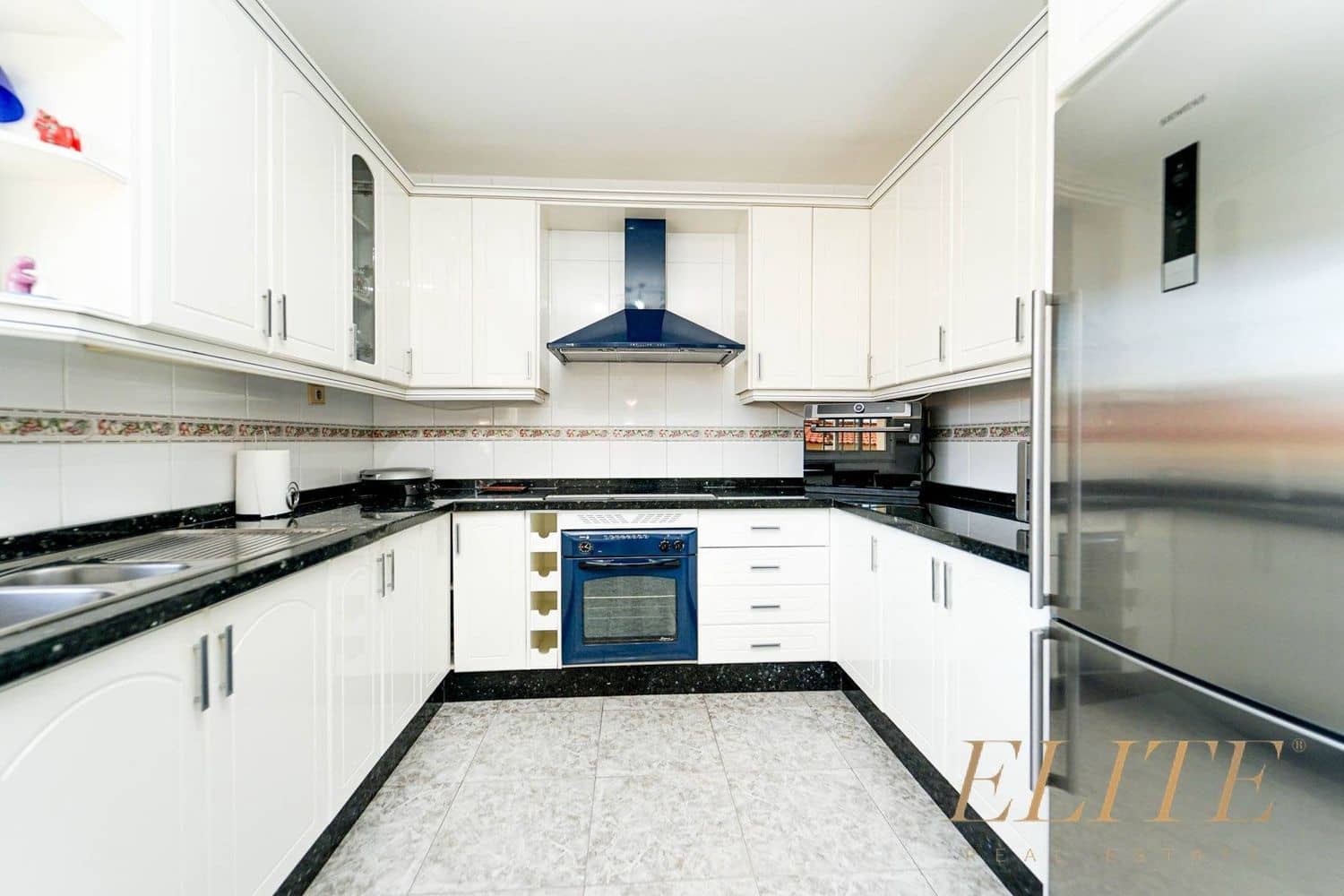 3 bedroom Townhouse for sale in El Tablero with garage - € 385,000 (Ref: 9586880)