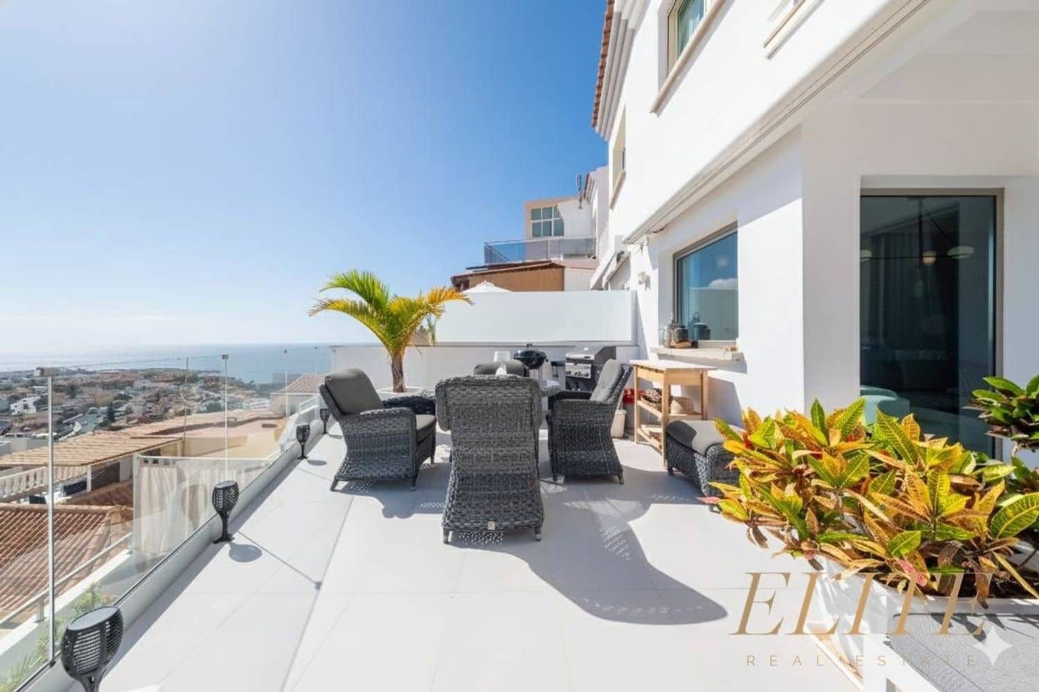 3 bedroom Townhouse for sale in Arguineguin with garage - € 620,000 (Ref: 9586881)