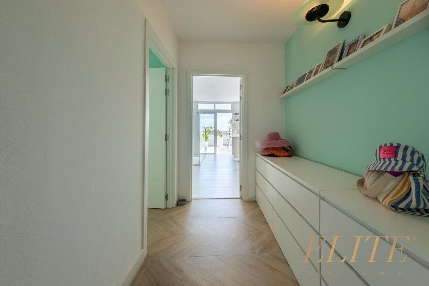 3 bedroom Townhouse for sale in Arguineguin with garage - € 620,000 (Ref: 9586881)