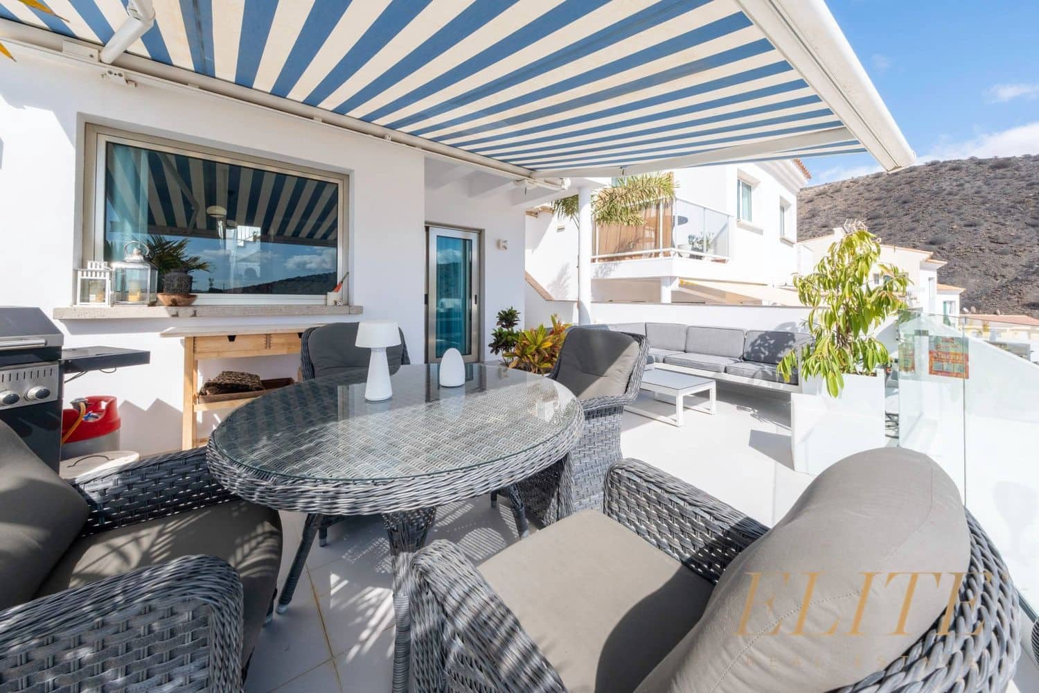 3 bedroom Townhouse for sale in Arguineguin with garage - € 620,000 (Ref: 9586881)