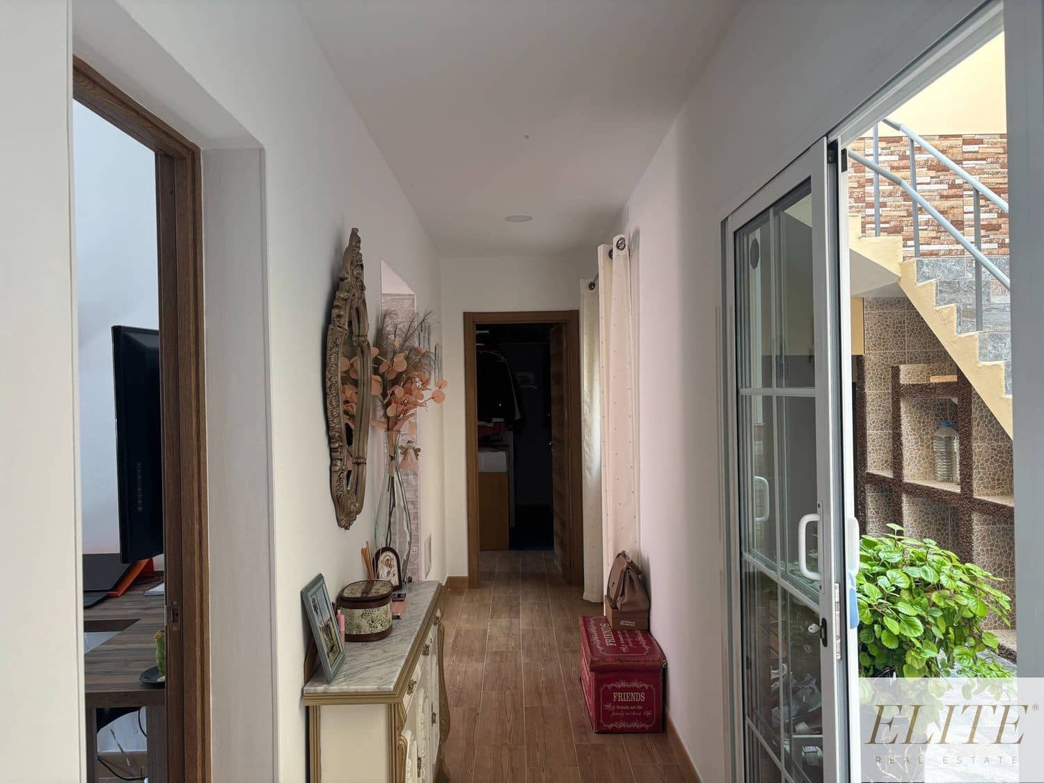 3 bedroom Finca/Country House for sale in Santa Brigida with garage - € 682,500 (Ref: 9586882)