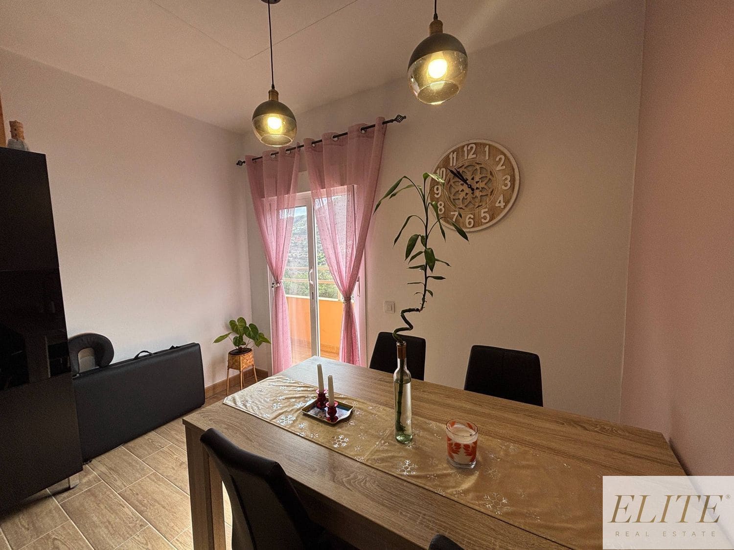 3 bedroom Finca/Country House for sale in Santa Brigida with garage - € 682,500 (Ref: 9586882)