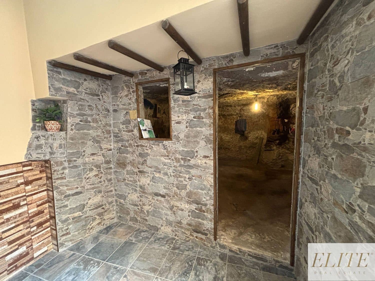 3 bedroom Finca/Country House for sale in Santa Brigida with garage - € 682,500 (Ref: 9586882)