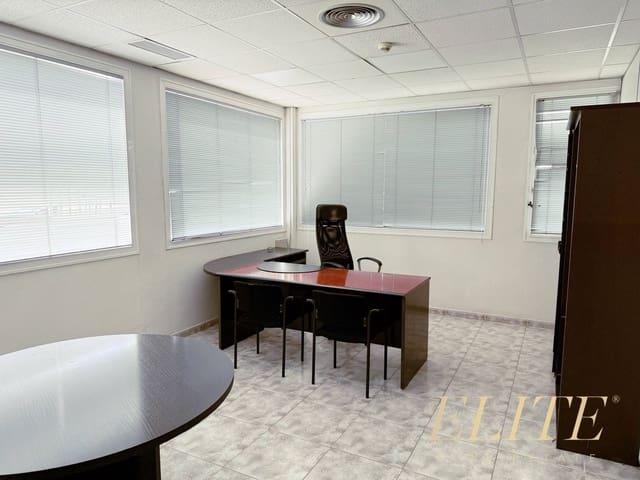 Comercial para venda em San Bartolomé de Tirajana - 499 000 € (Ref: 9588059)