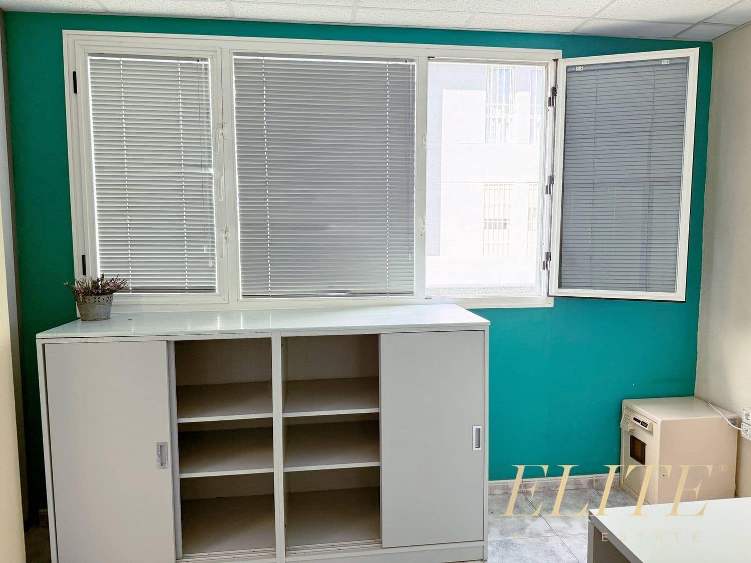 Comercial para venda em San Bartolome de Tirajana - 499 000 € (Ref: 9588059)