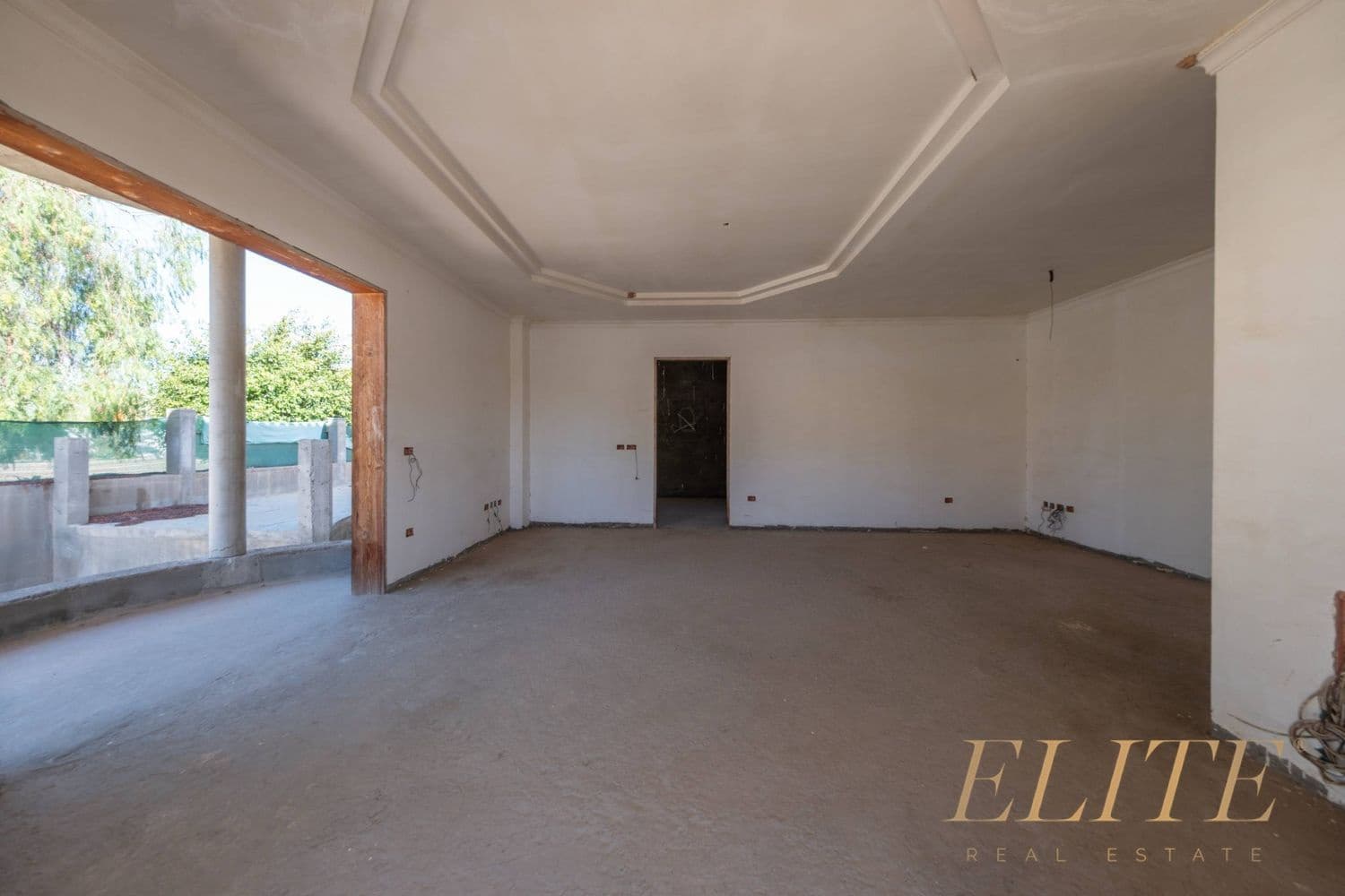 5 soveværelse Semi-Rækkehus til salg i Sonneland med swimmingpool garage - € 1.500.000 (Ref: 9600883)