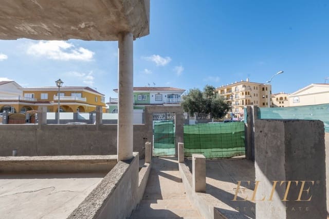 5 soveværelse Semi-Rækkehus til salg i Sonneland, San Bartolomé de Tirajana med swimmingpool garage - € 1.500.000 (Ref: 9600883)