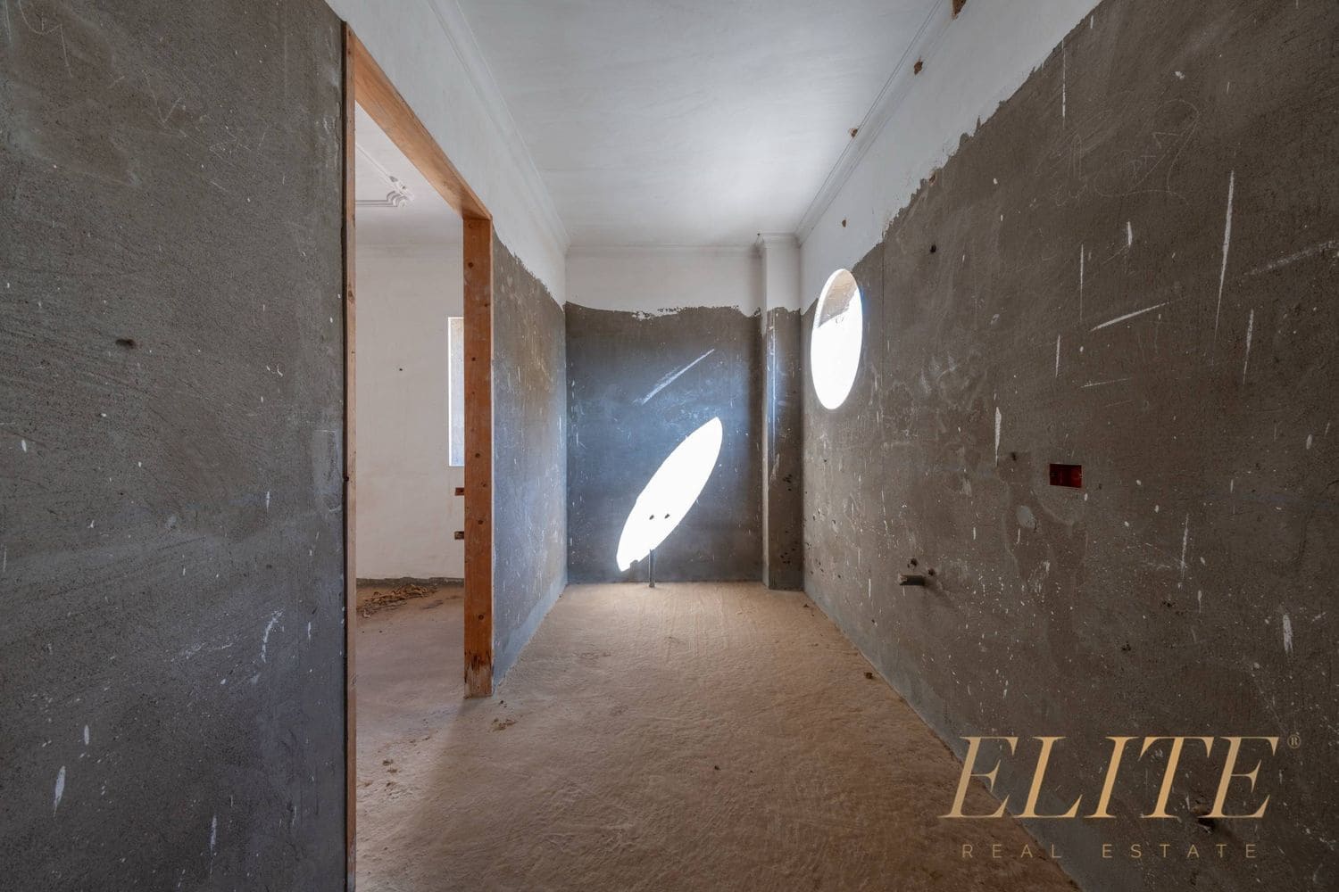 5 soveværelse Semi-Rækkehus til salg i Sonneland med swimmingpool garage - € 1.500.000 (Ref: 9600883)