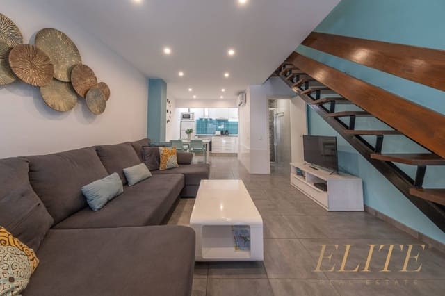 2 soveværelse Byhus til salg i Puerto Rico, Mogán med swimmingpool garage - € 349.000 (Ref: 9619031)