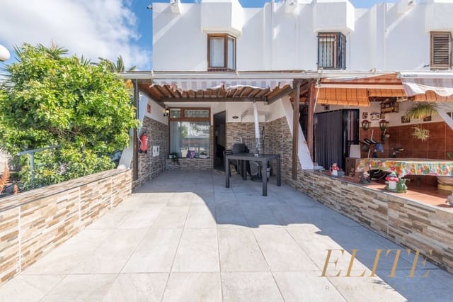 2 soveværelse Byhus til salg i Puerto Rico, Mogán med swimmingpool garage - € 349.000 (Ref: 9619031)