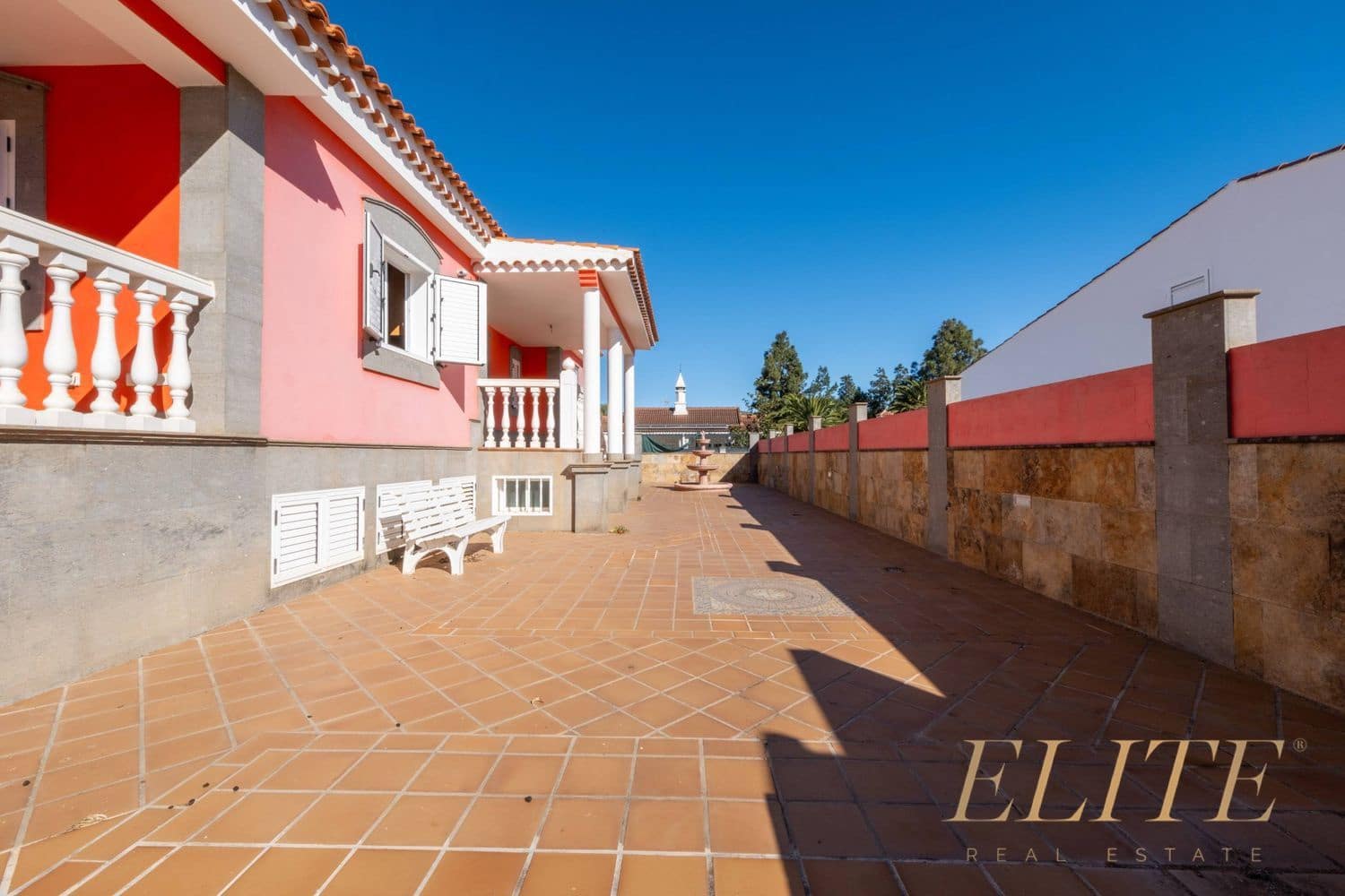 9 bedroom Villa for sale in Valsequillo with garage - € 510,000 (Ref: 9629741)