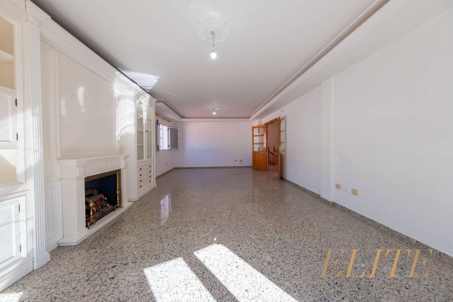 9 bedroom Villa for sale in Valsequillo with garage - € 510,000 (Ref: 9629741)