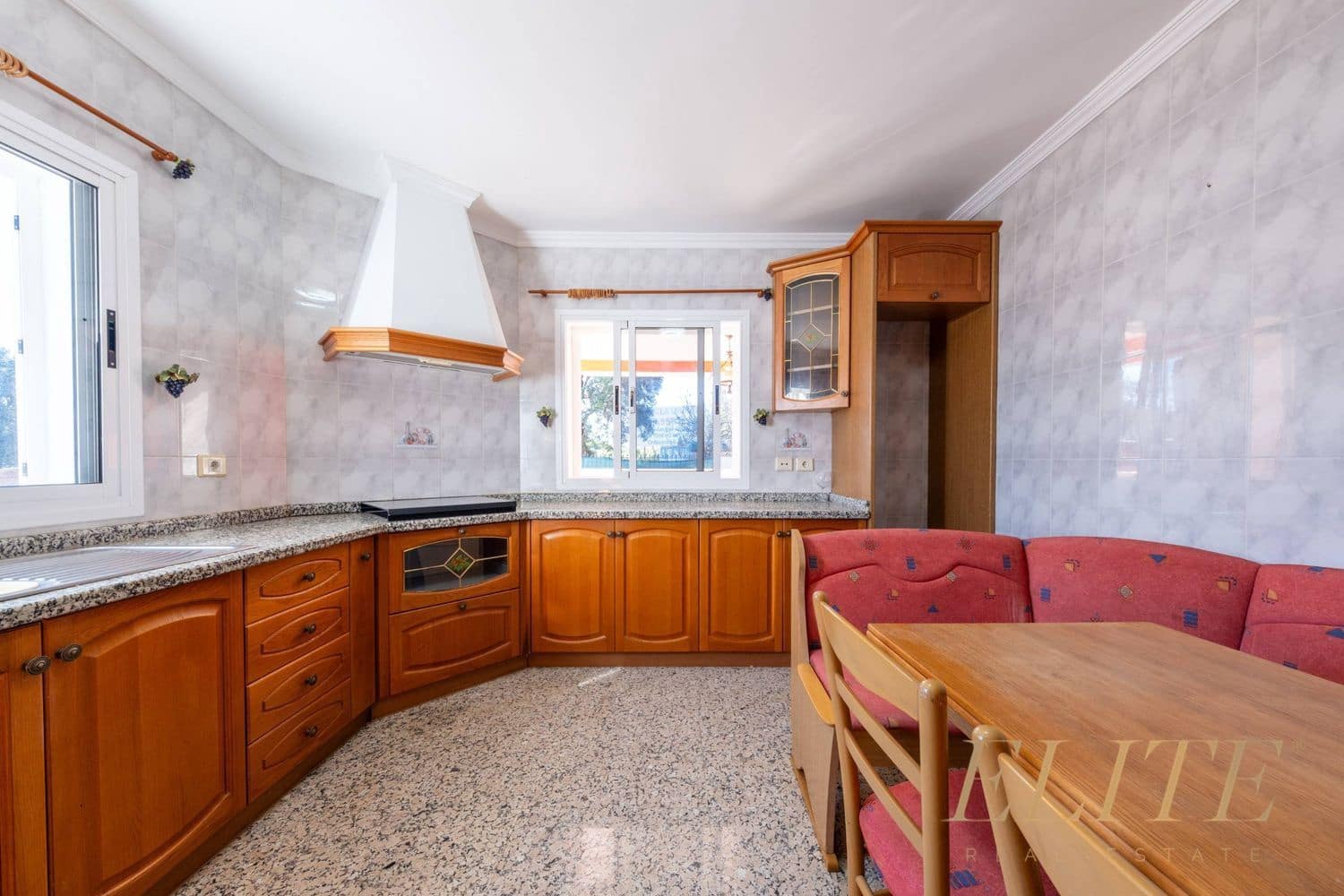 9 bedroom Villa for sale in Valsequillo with garage - € 510,000 (Ref: 9629741)