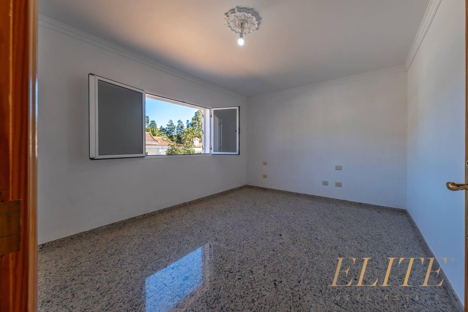 9 bedroom Villa for sale in Valsequillo with garage - € 510,000 (Ref: 9629741)