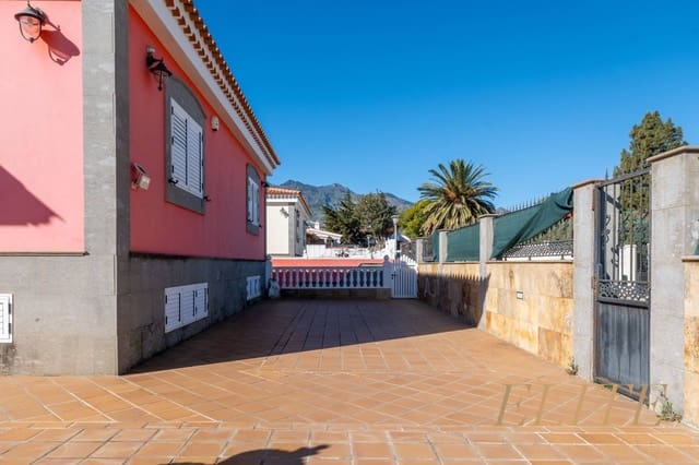 9 bedroom Villa for sale in Valsequillo with garage - € 510,000 (Ref: 9629741)