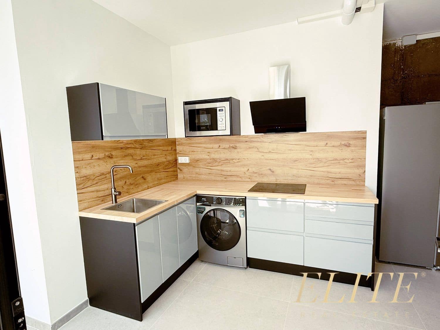 Lägenhet att hyra i San Bartolome de Tirajana med garage - 1 200 € (Ref: 9647827)