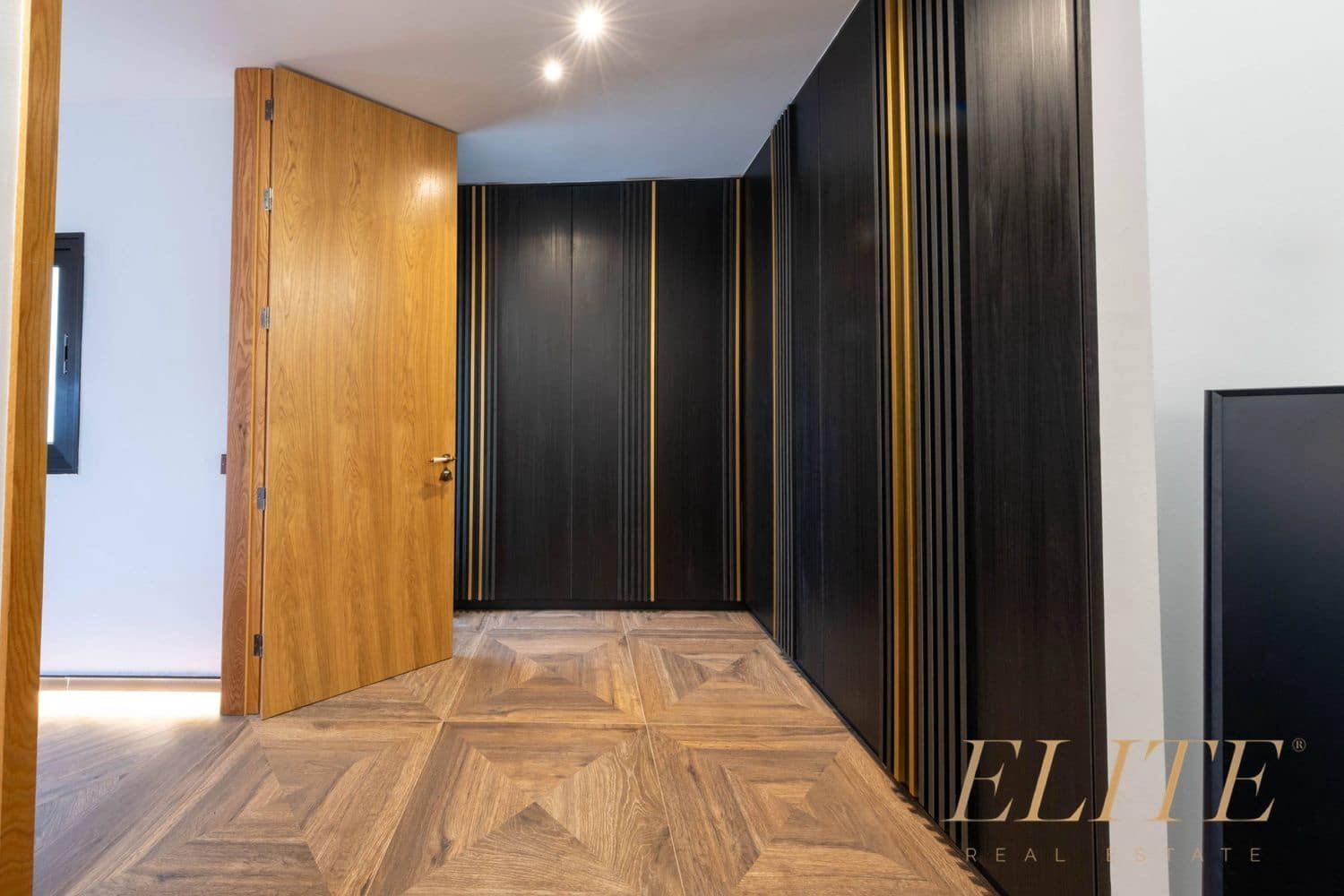 1 soveværelse Lejlighed til leje i Las Palmas de Gran Canaria med garage - € 3.300 (Ref: 9665714)