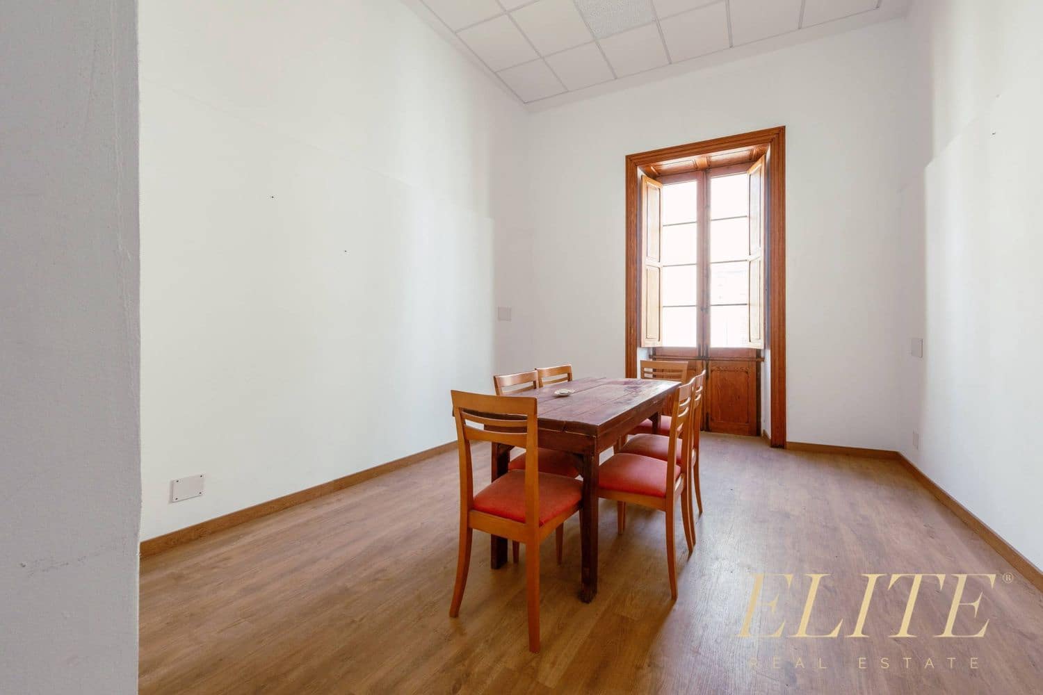 Hotel na sprzedaż w Las Palmas de Gran Canaria - 1 850 000 € (Ref: 9665716)