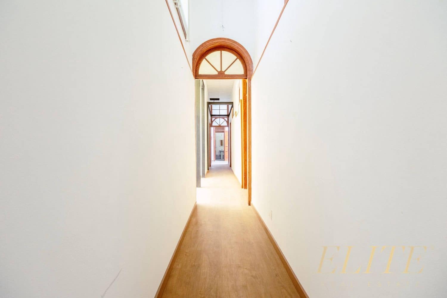 Hotel na sprzedaż w Las Palmas de Gran Canaria - 1 850 000 € (Ref: 9665716)